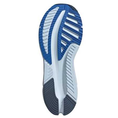 Zapatillas ADIDAS ADISTAR 4 en acción